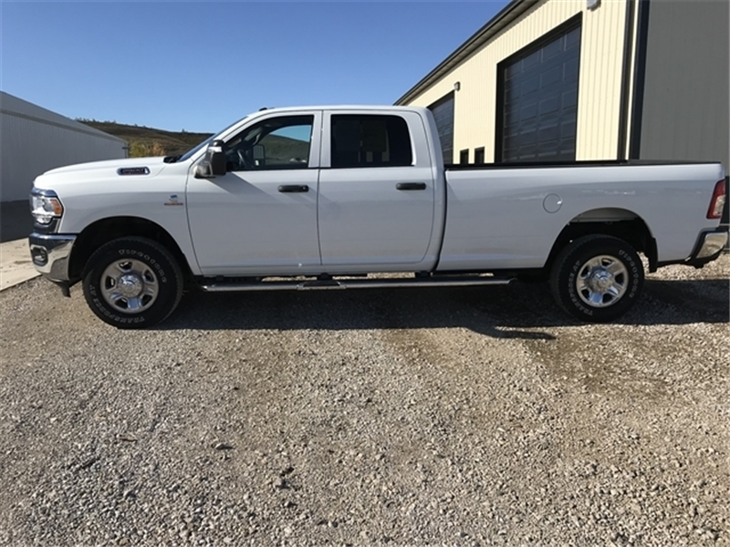 2024 RAM 2500 Tradesman 4x4 Crew Cab 8' Box