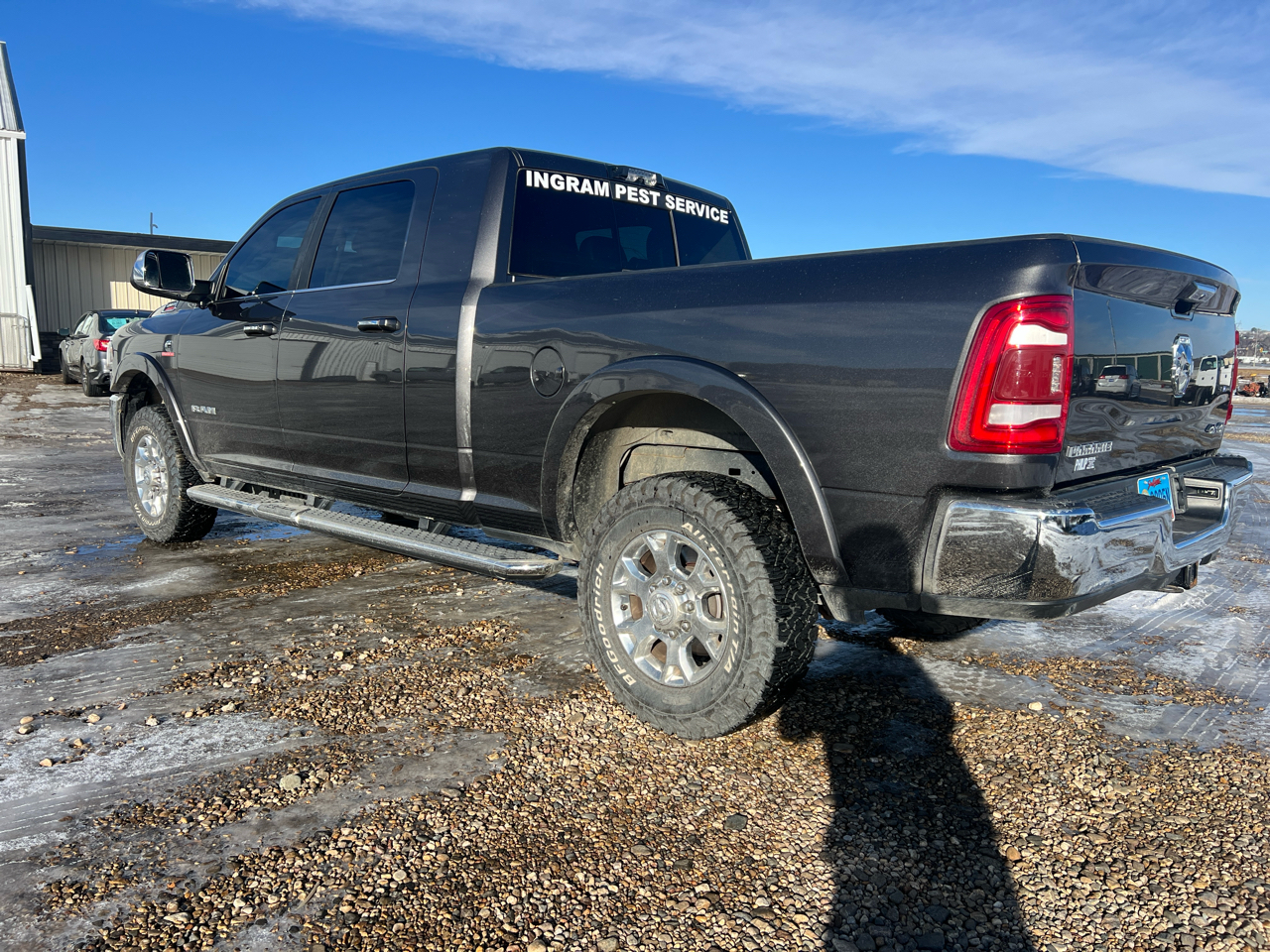RAM 2500 Laramie 4x4 Mega Cab 6'4" Box 2022