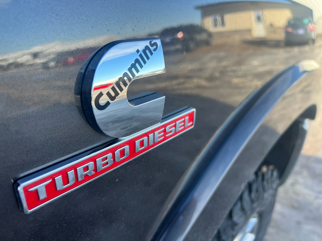 RAM 2500 Laramie 4x4 Mega Cab 6'4" Box 2022