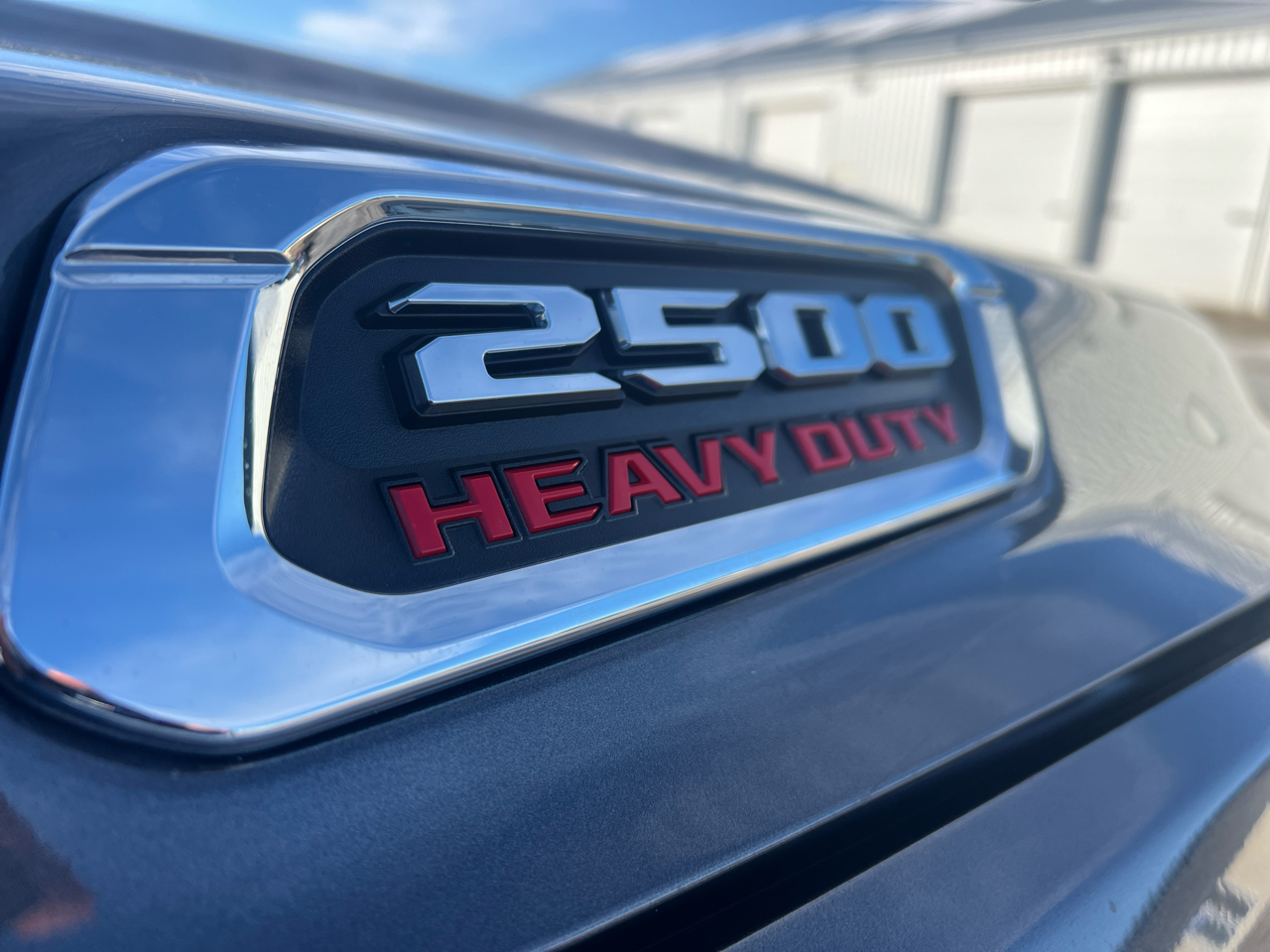 RAM 2500 Laramie 4x4 Mega Cab 6'4" Box 2022