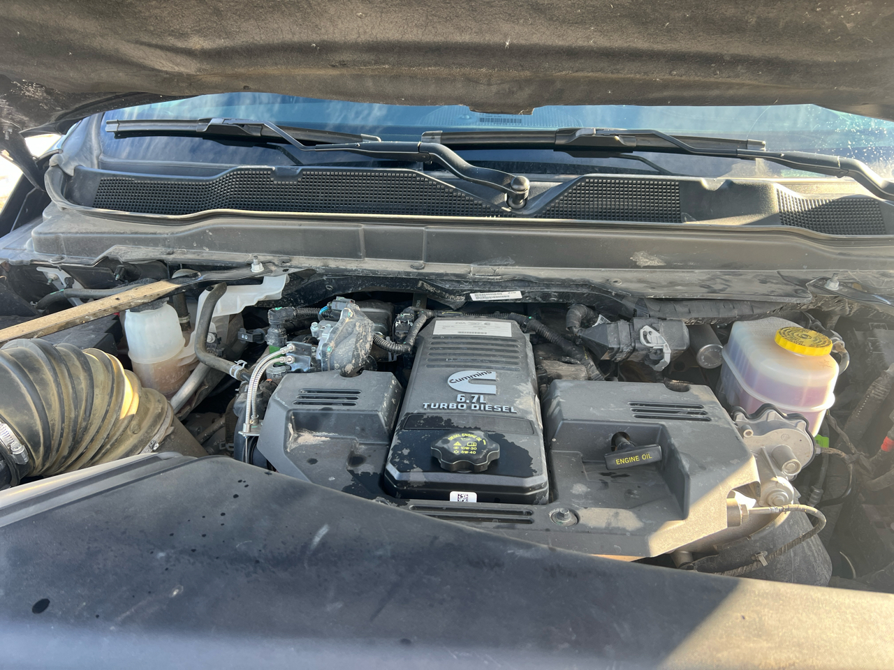 RAM 2500 Laramie 4x4 Mega Cab 6'4" Box 2022