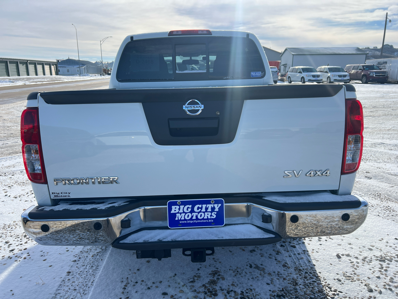 2016 Nissan Frontier Crew Cab SV photo 2