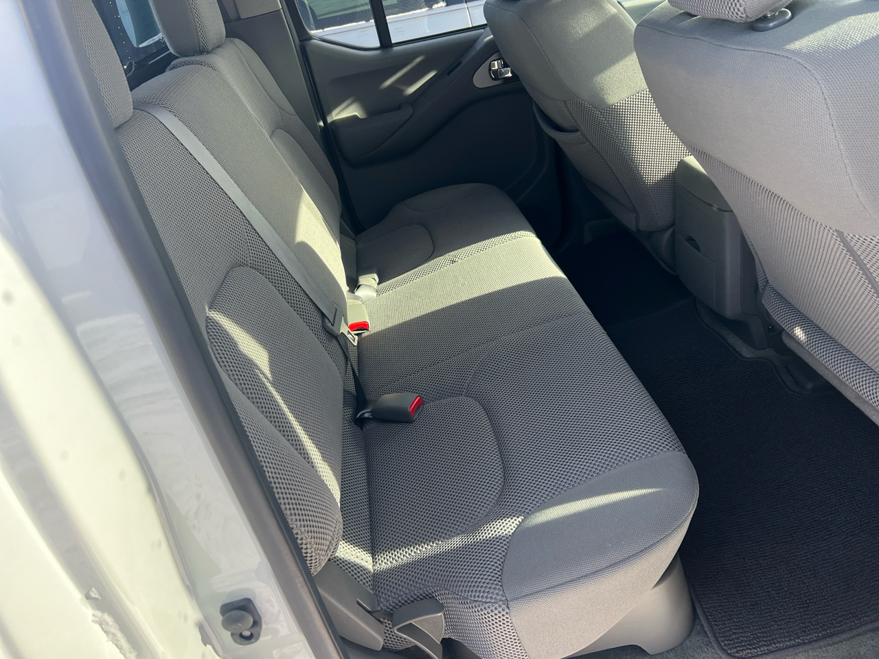 Nissan Frontier 4WD Crew Cab SWB Auto SV 2016