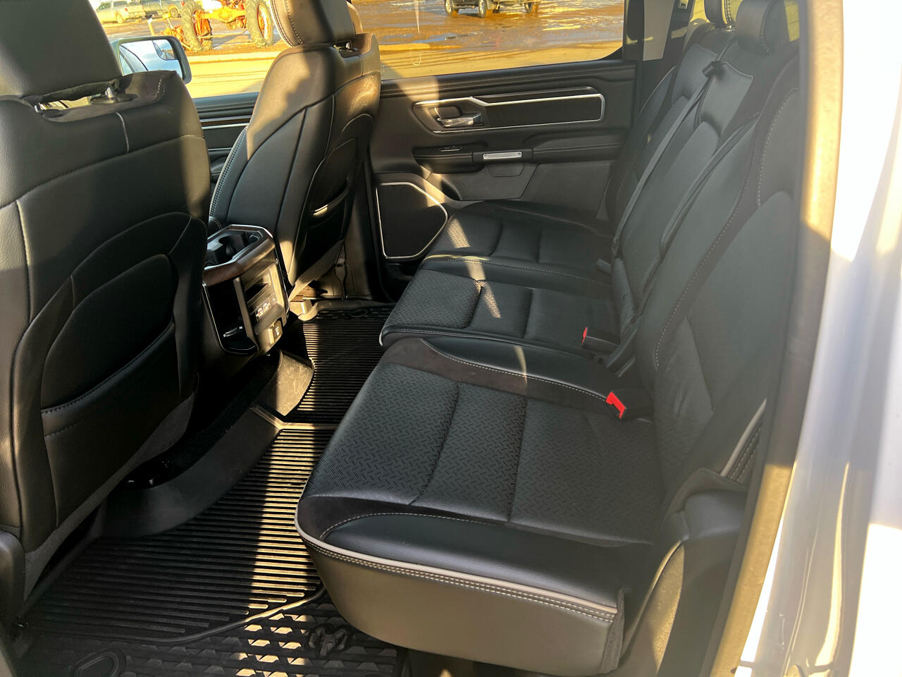 RAM 1500 Laramie 4x4 Crew Cab 5'7" Box 2022