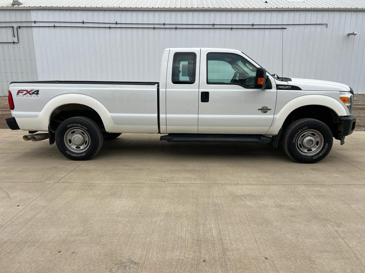 Ford Super Duty F-250 SRW 4WD SuperCab 142" XL 2013