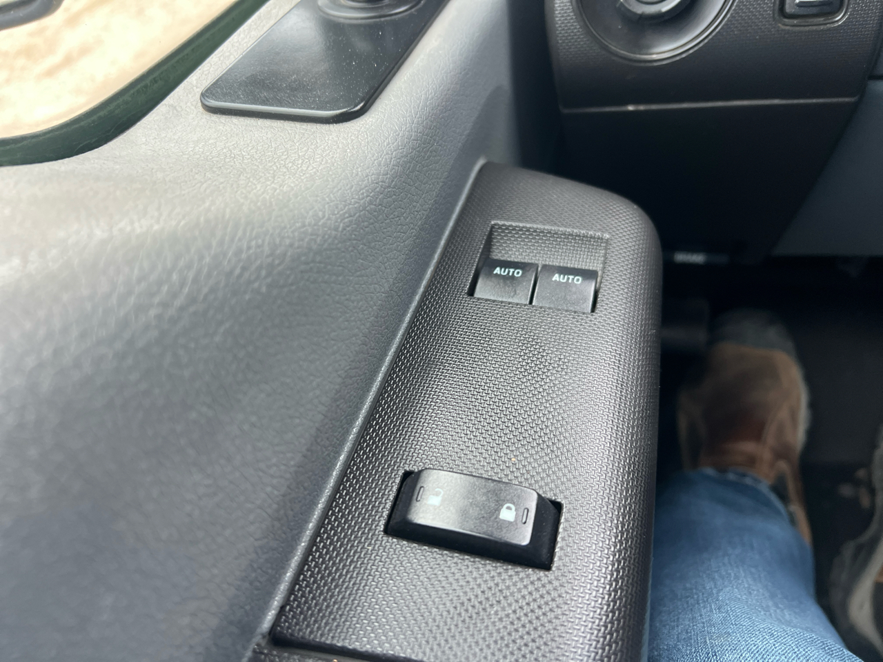 Ford Super Duty F-250 SRW 4WD SuperCab 142" XL 2013