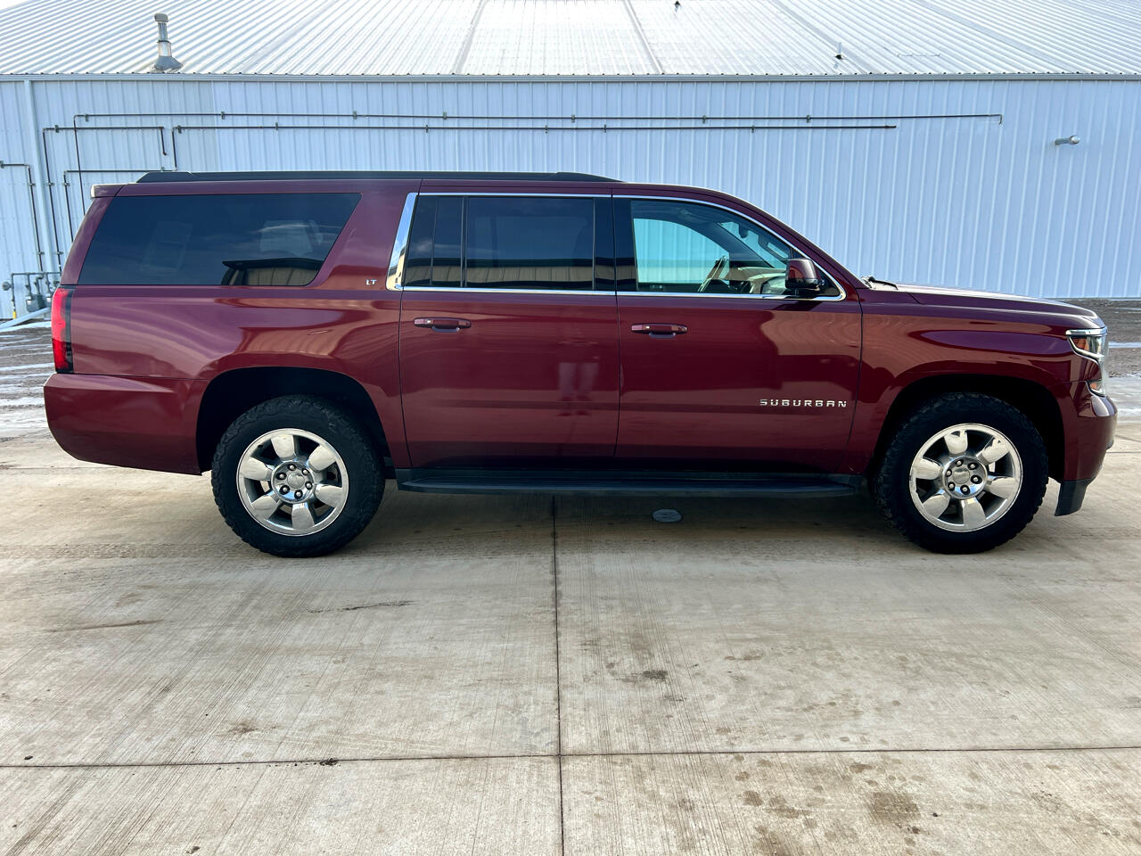 Chevrolet Suburban 4WD 4dr LT 2020