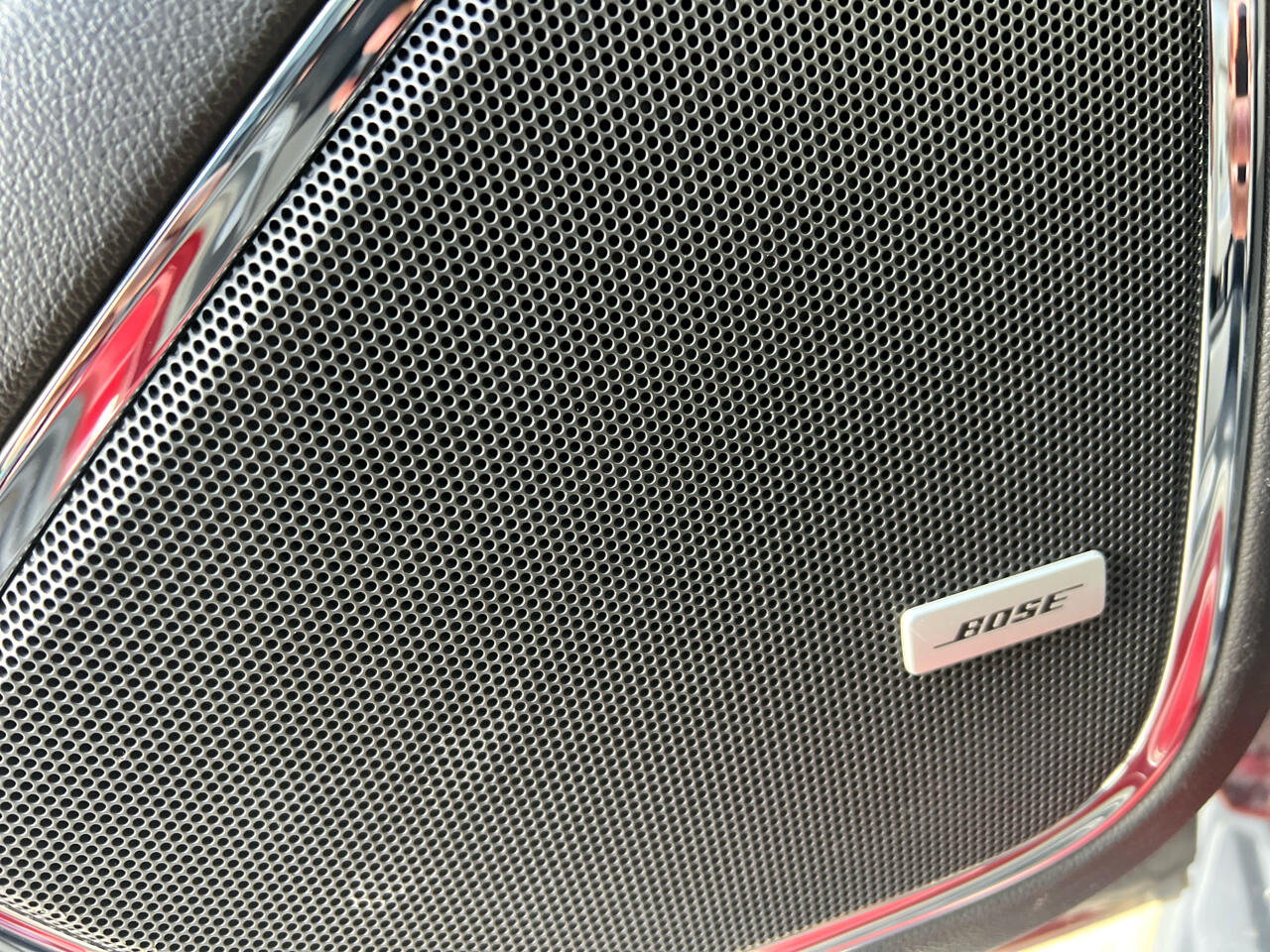 Chevrolet Suburban 4WD 4dr LT 2020