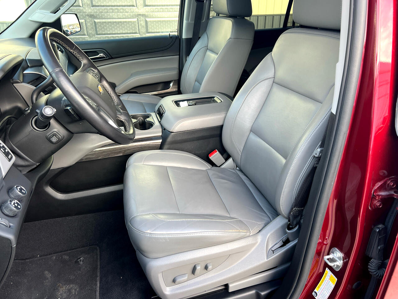 Chevrolet Suburban 4WD 4dr LT 2020