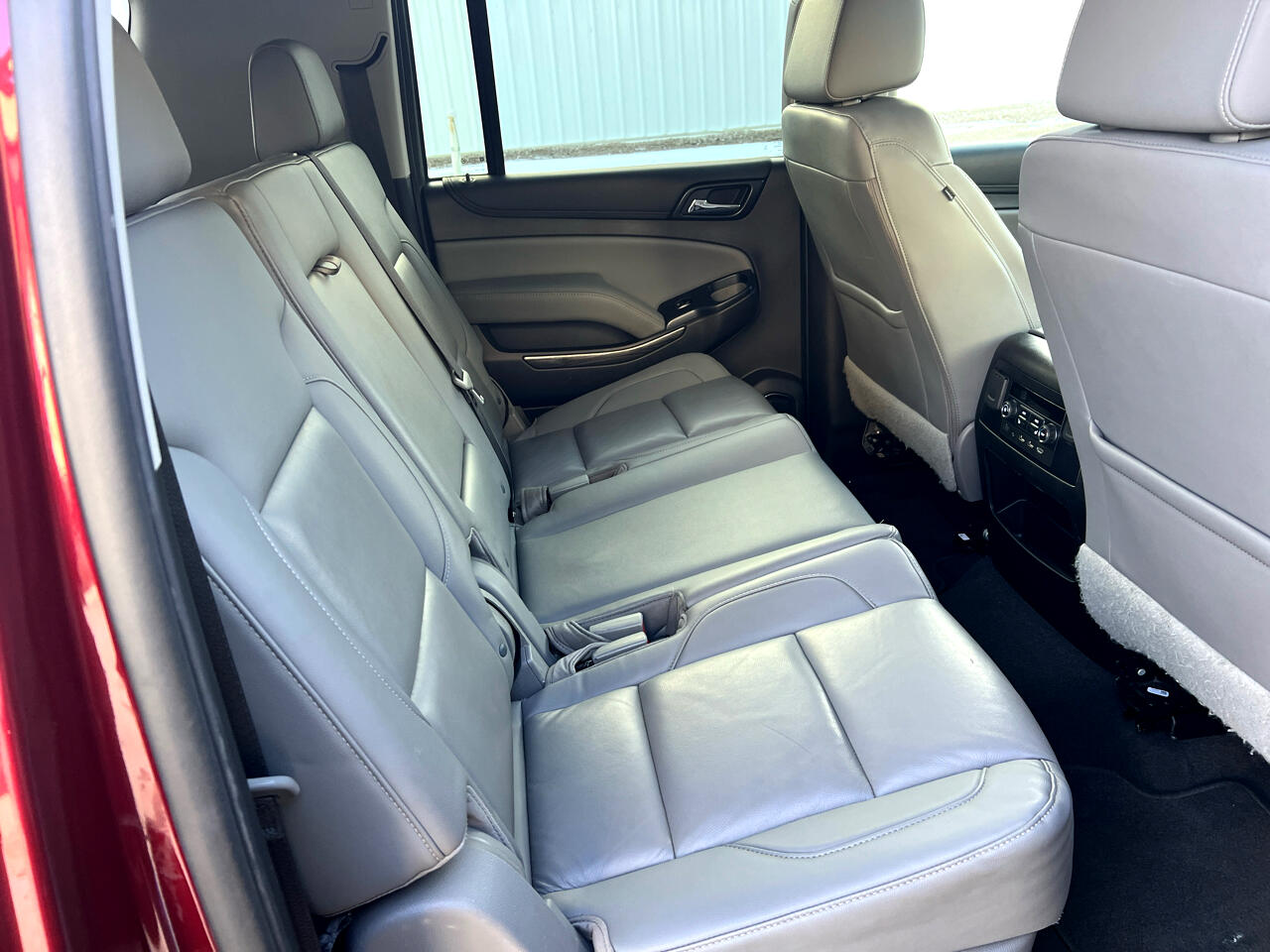 Chevrolet Suburban 4WD 4dr LT 2020