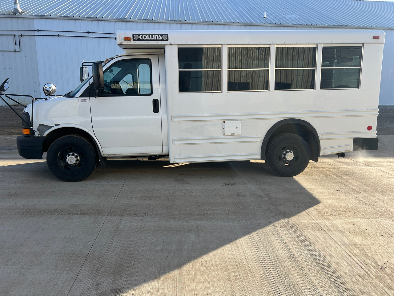 Chevrolet Express Commercial Cutaway 139" WB C6Y SRW 2007