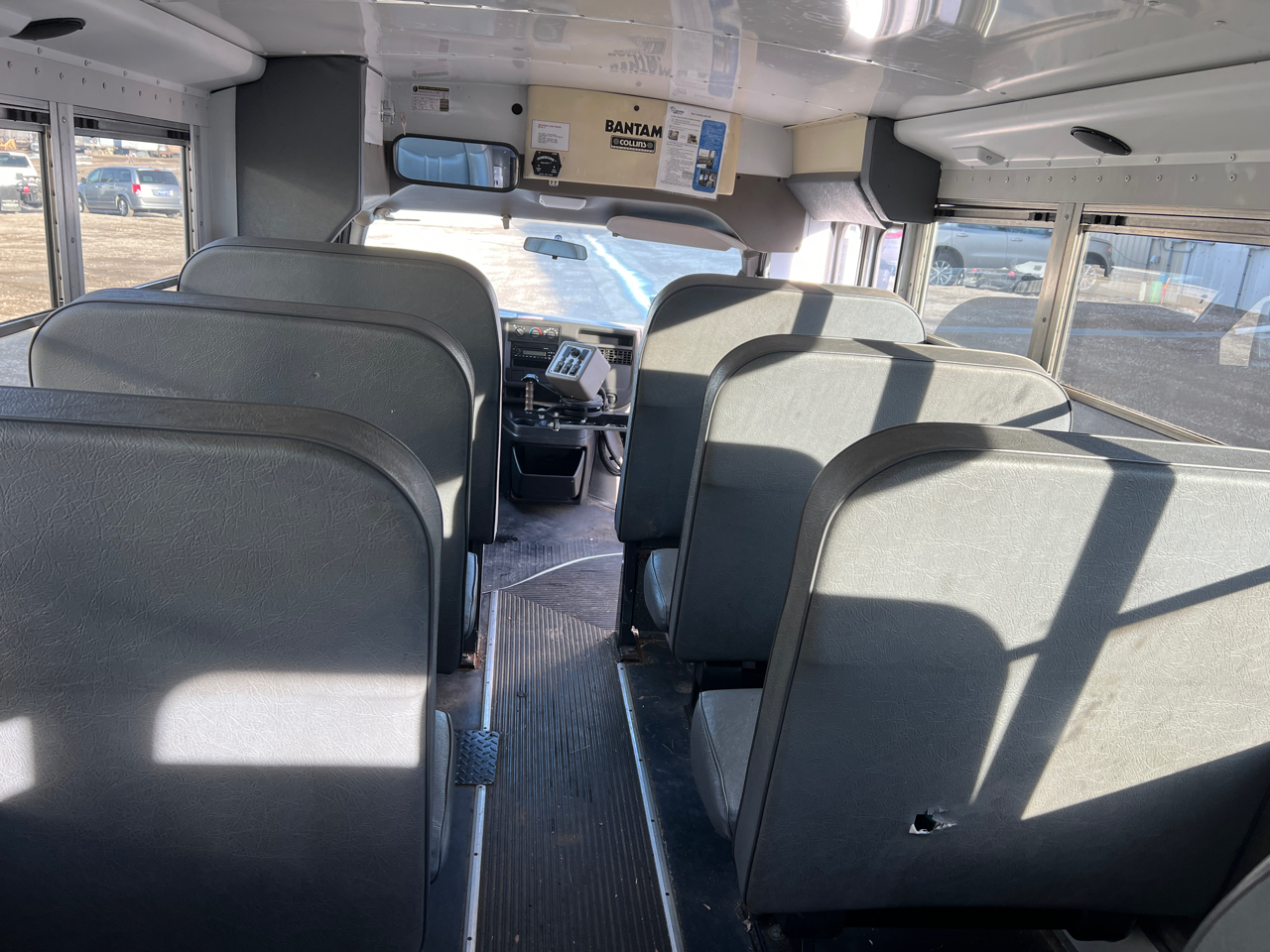 Chevrolet Express Commercial Cutaway 139" WB C6Y SRW 2007