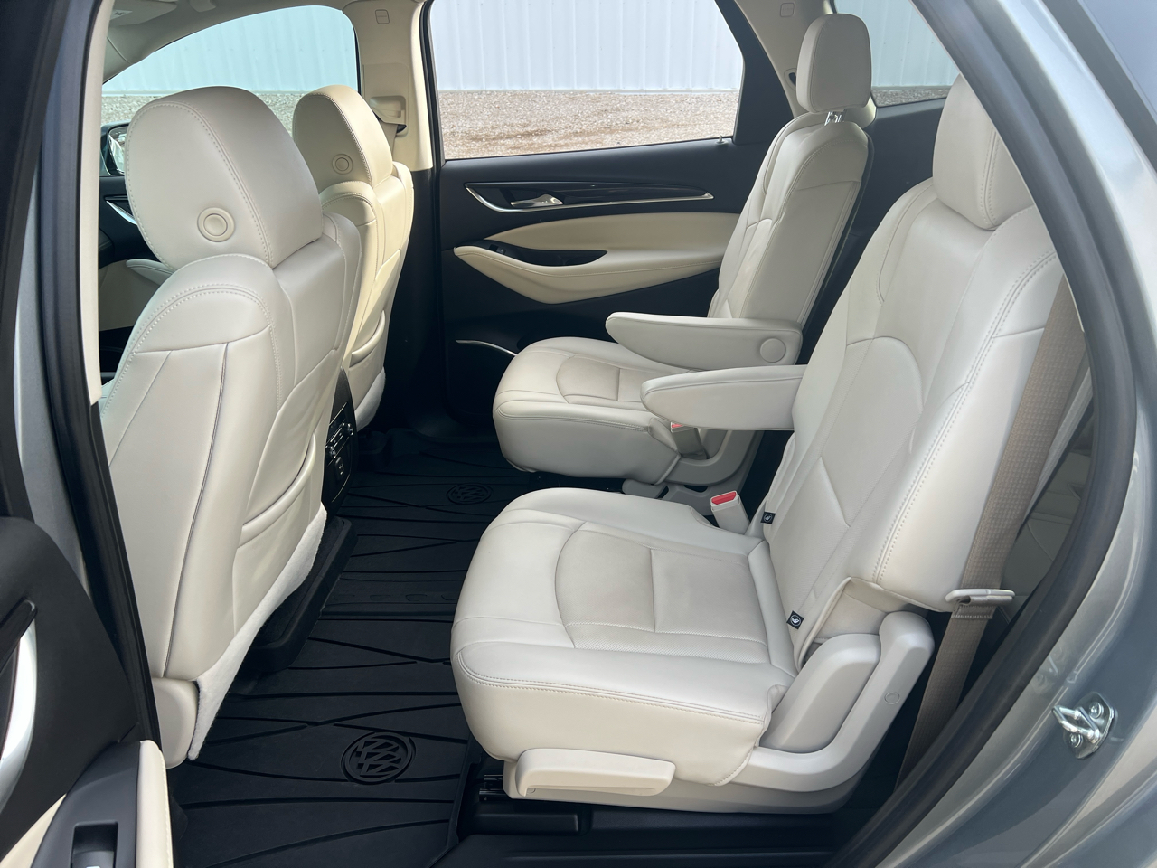 Buick Enclave AWD 4dr Essence 2023