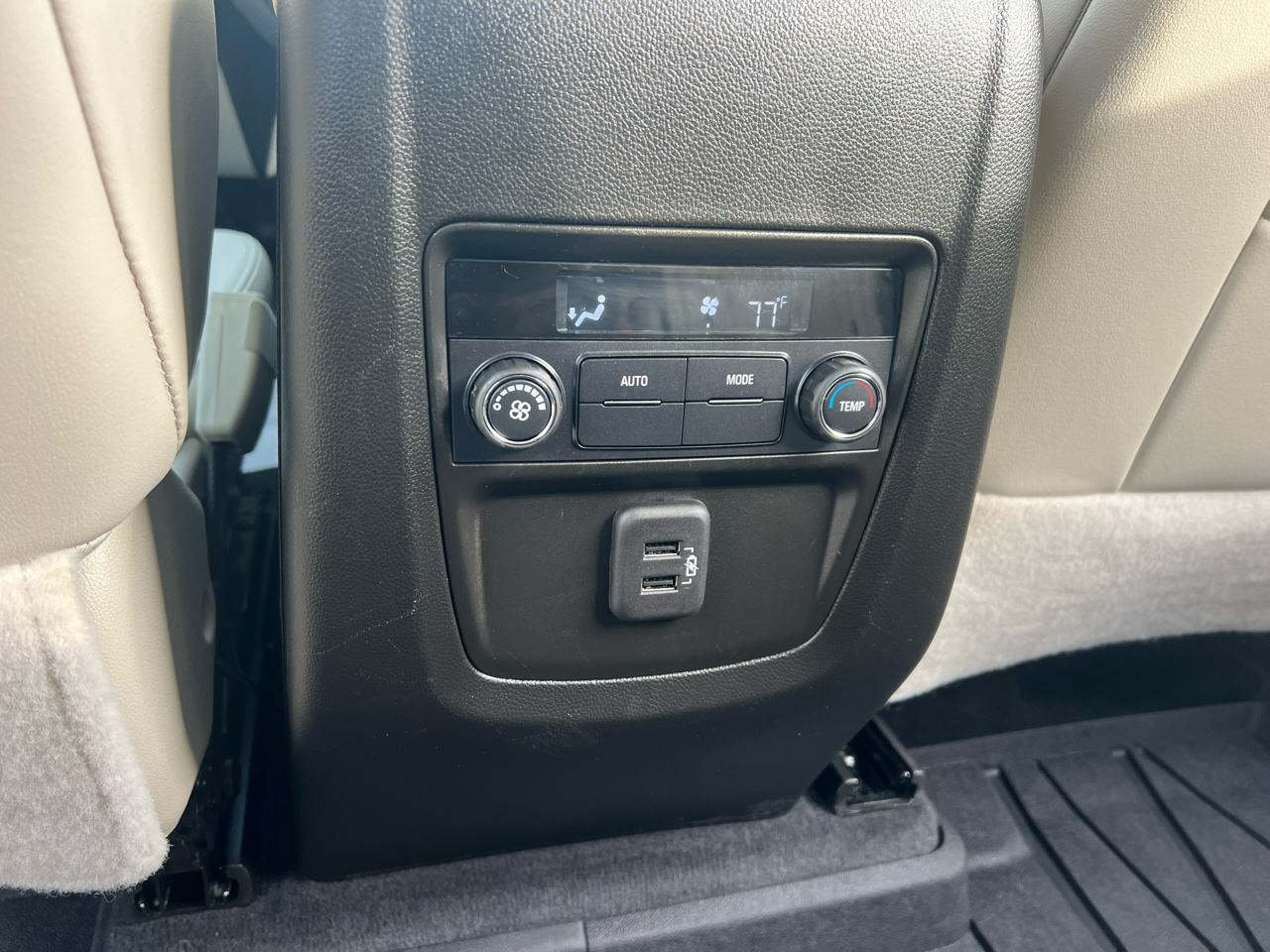 Buick Enclave AWD 4dr Essence 2023