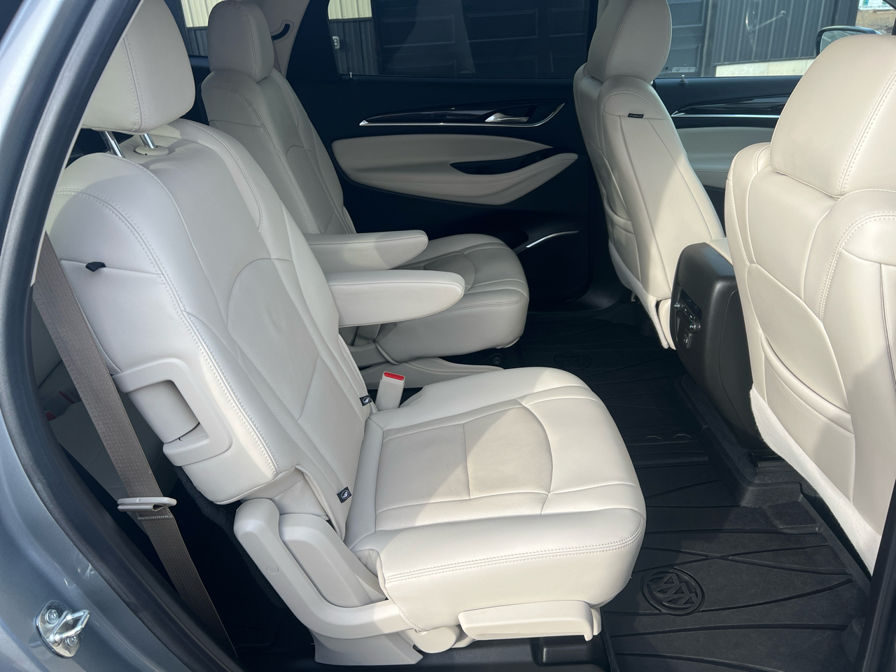 Buick Enclave AWD 4dr Essence 2023