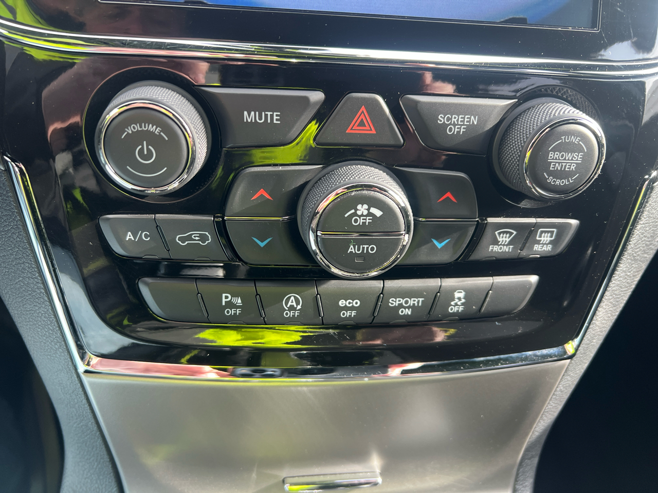 Jeep Grand Cherokee Laredo X 4x4 2021