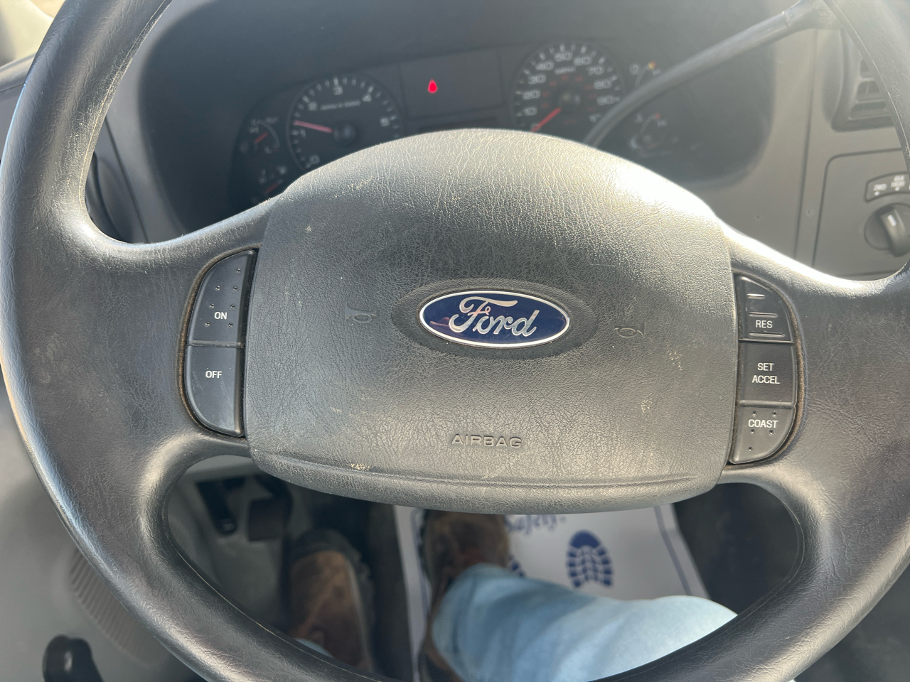 Ford Super Duty F-350 DRW SuperCab 162" WB 60" CA XL 4WD 2005