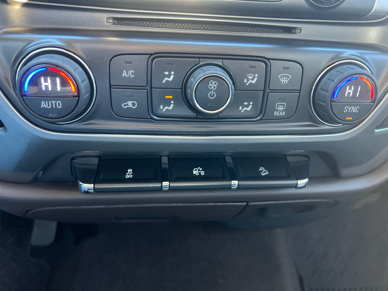 Chevrolet Silverado 1500 4WD Crew Cab 143.5" LT w/2LT 2014