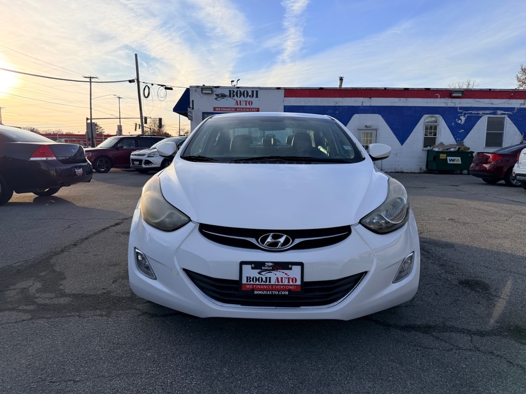 Hyundai Elantra GLS M/T 2013