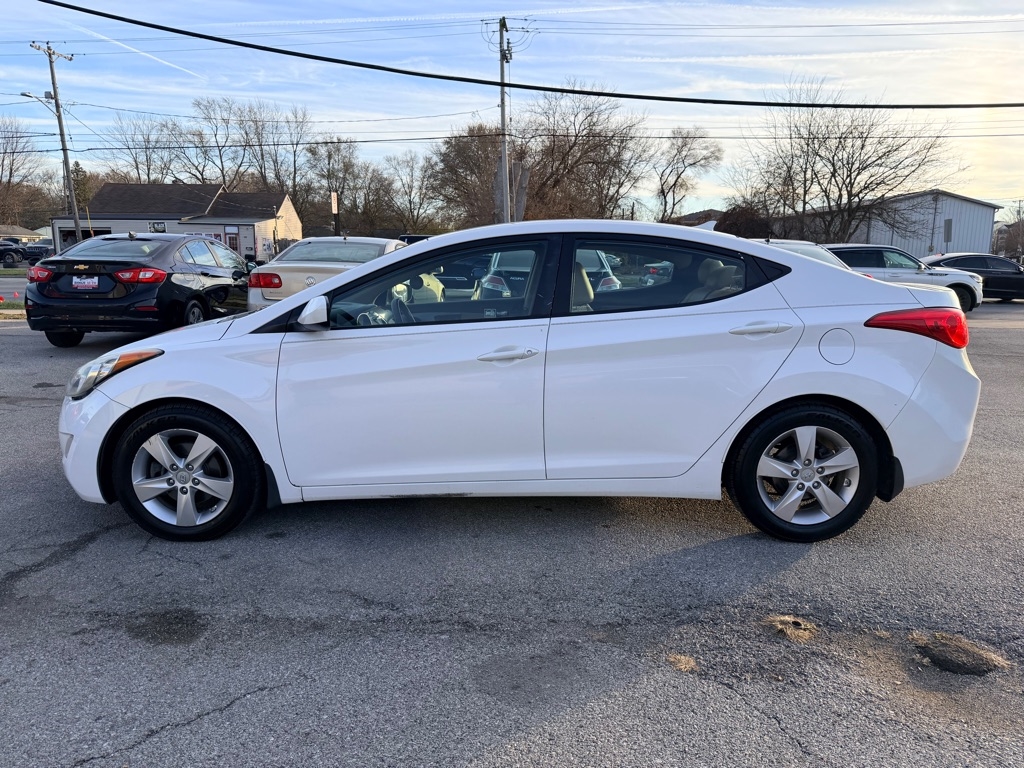 Hyundai Elantra GLS M/T 2013