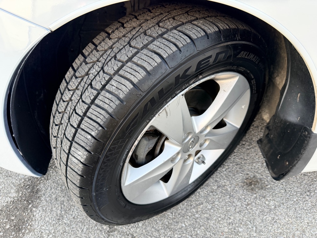 Hyundai Elantra GLS M/T 2013