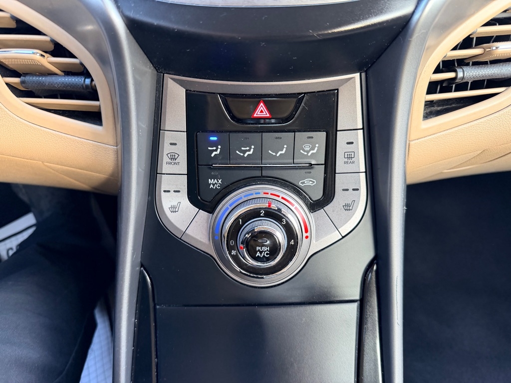 Hyundai Elantra GLS M/T 2013