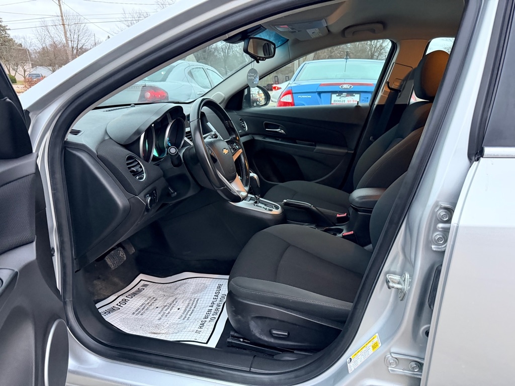 Chevrolet Cruze 1LT 2011