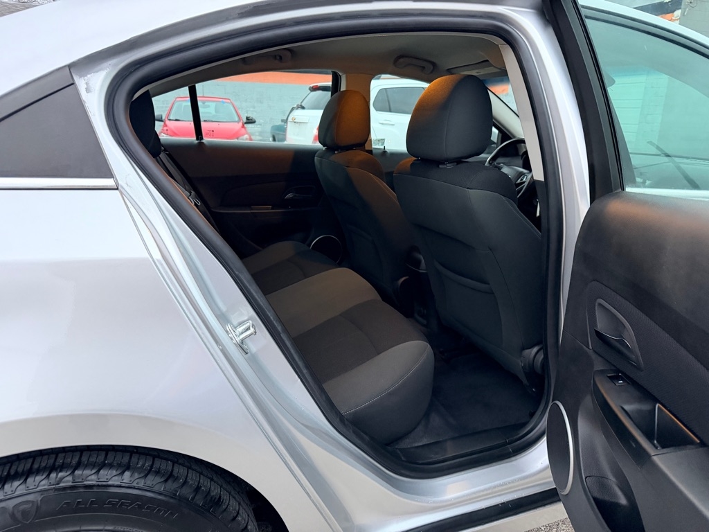 Chevrolet Cruze 1LT 2011