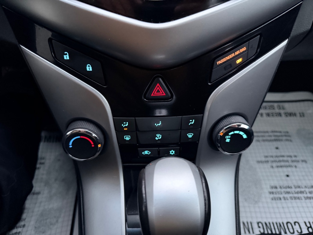 Chevrolet Cruze 1LT 2011