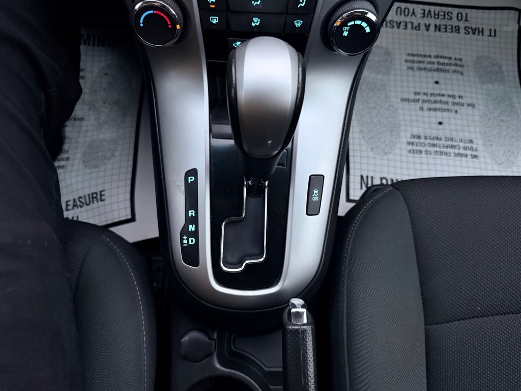 Chevrolet Cruze 1LT 2011