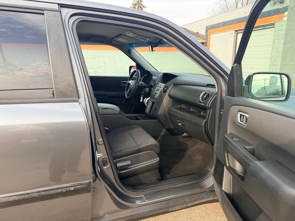 Honda Pilot LX 4WD 5-Spd AT 2011