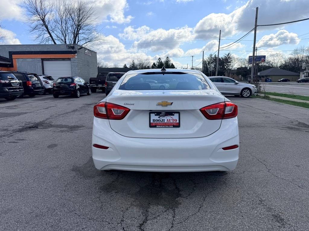 Chevrolet Cruze LS Auto 2018