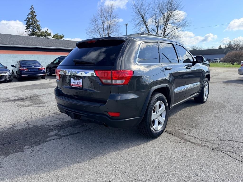 Jeep Grand Cherokee Laredo 4WD 2011