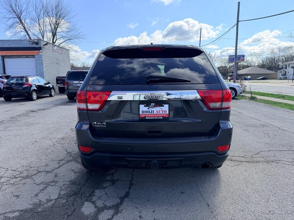 Jeep Grand Cherokee Laredo 4WD 2011