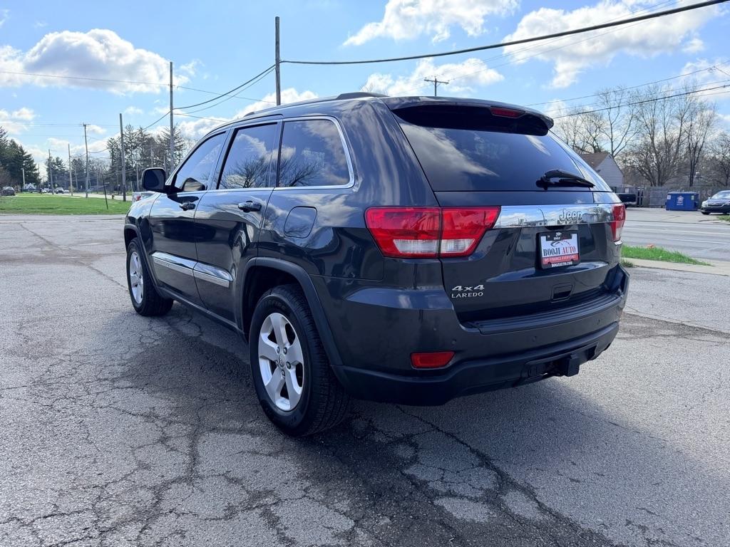 Jeep Grand Cherokee Laredo 4WD 2011