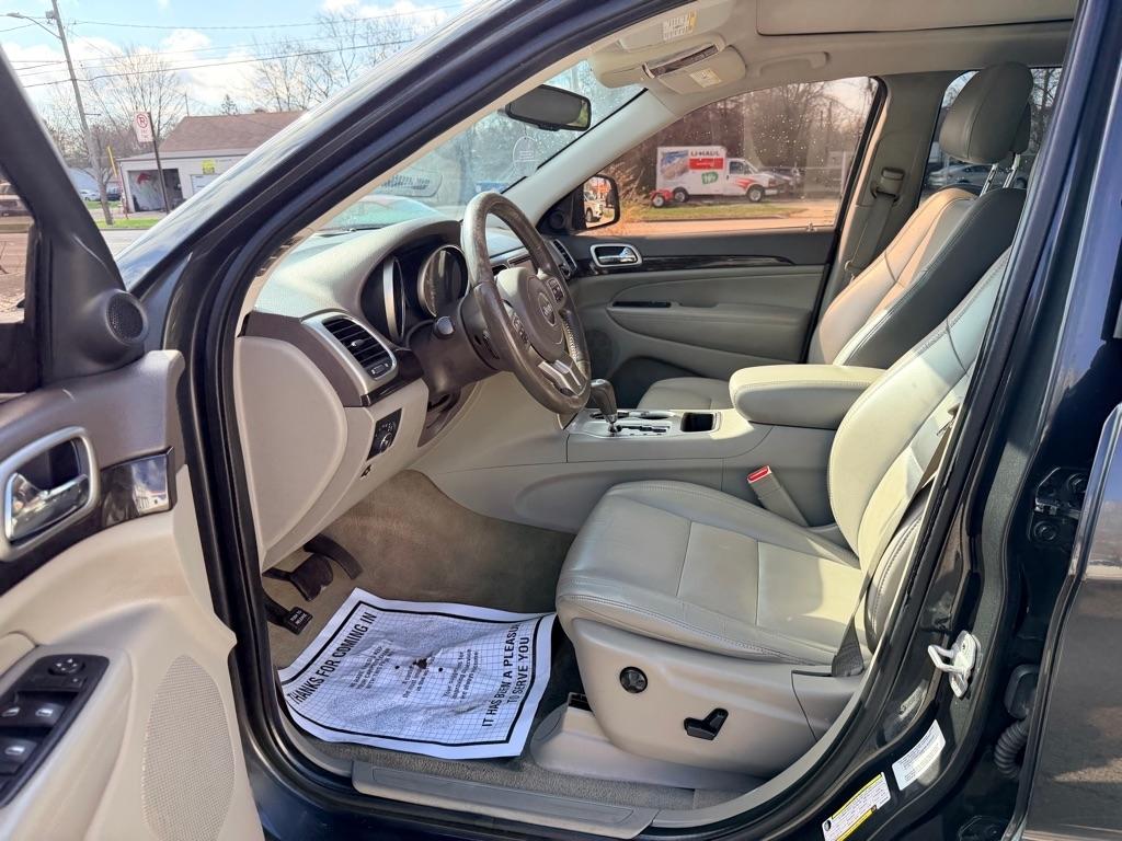 Jeep Grand Cherokee Laredo 4WD 2011