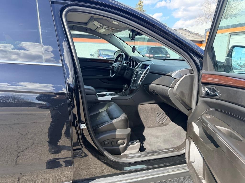 Cadillac SRX Luxury 2012