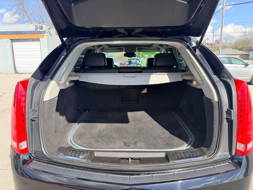 Cadillac SRX Luxury 2012