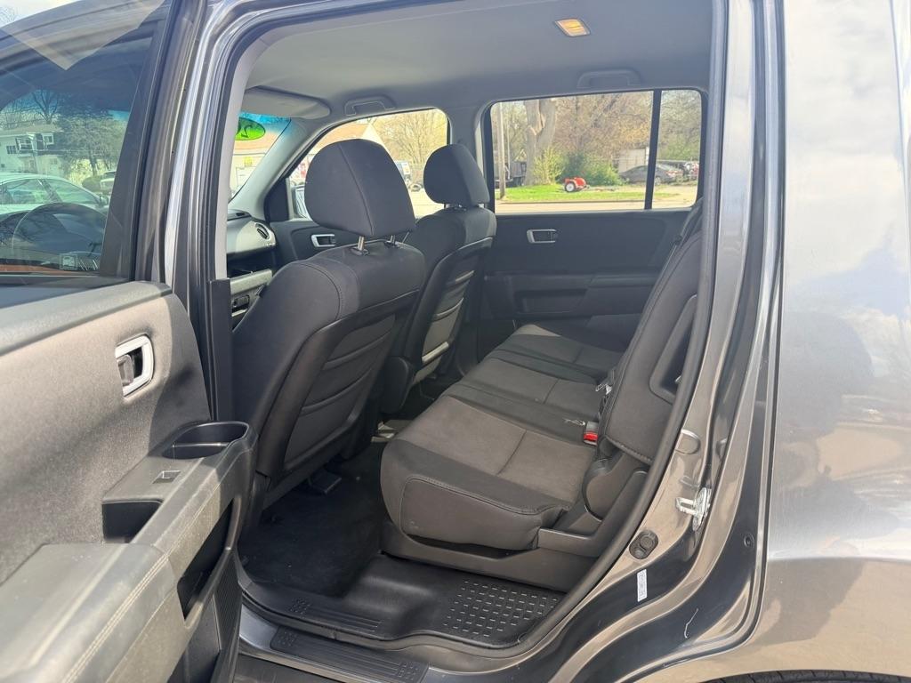 Honda Pilot LX 4WD 5-Spd AT 2011