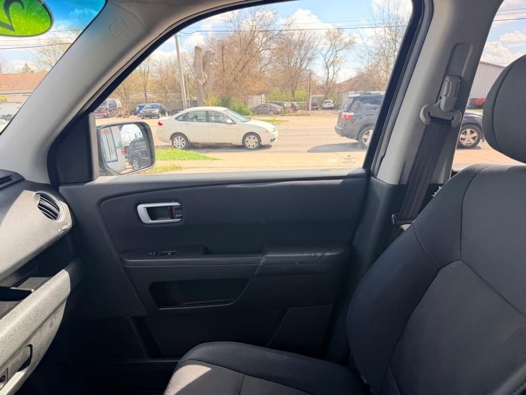 Honda Pilot LX 4WD 5-Spd AT 2011