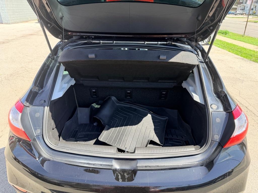 Chevrolet Cruze LS Hatchback 2019