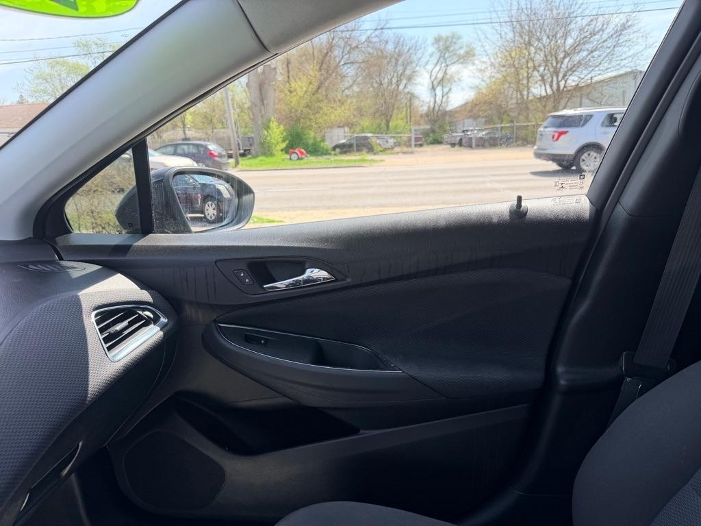 Chevrolet Cruze LS Hatchback 2019