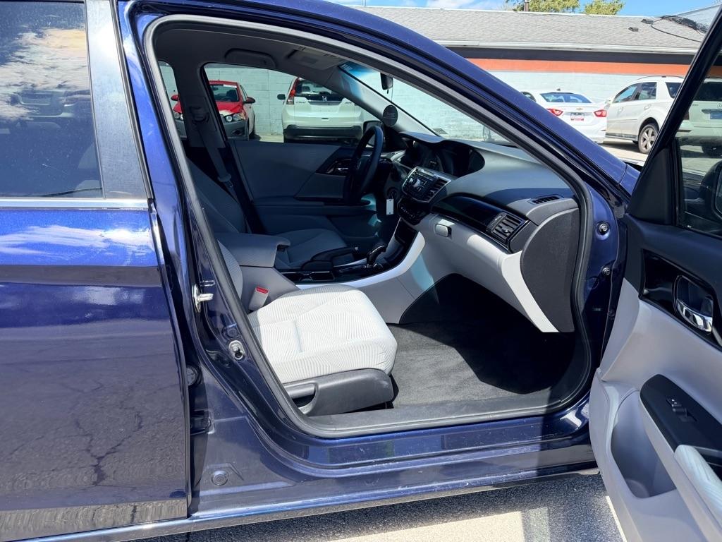 Honda Accord LX Sedan CVT 2017