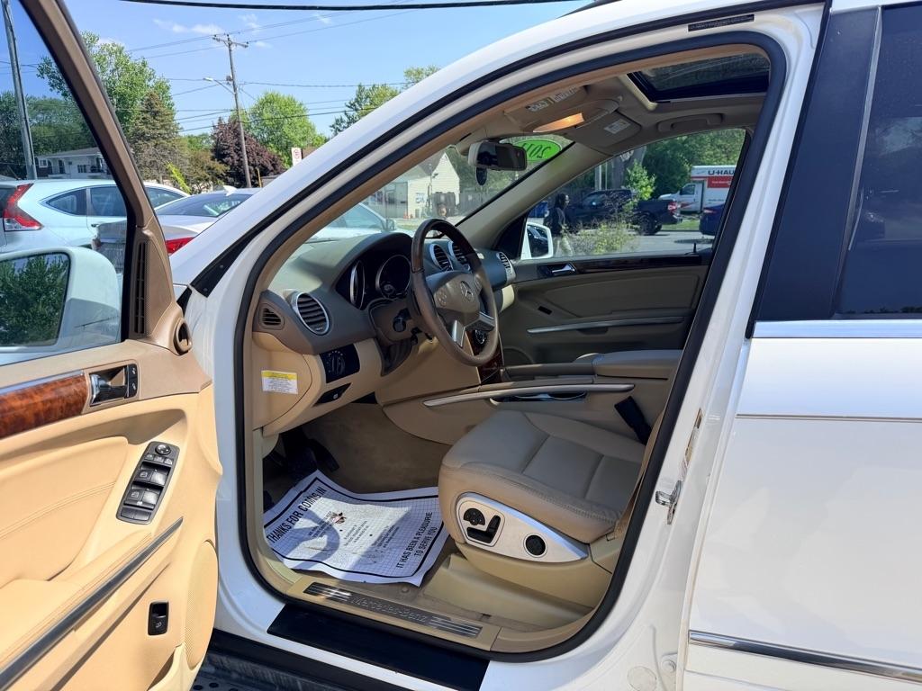 Mercedes-Benz M-Class ML350 4MATIC 2011