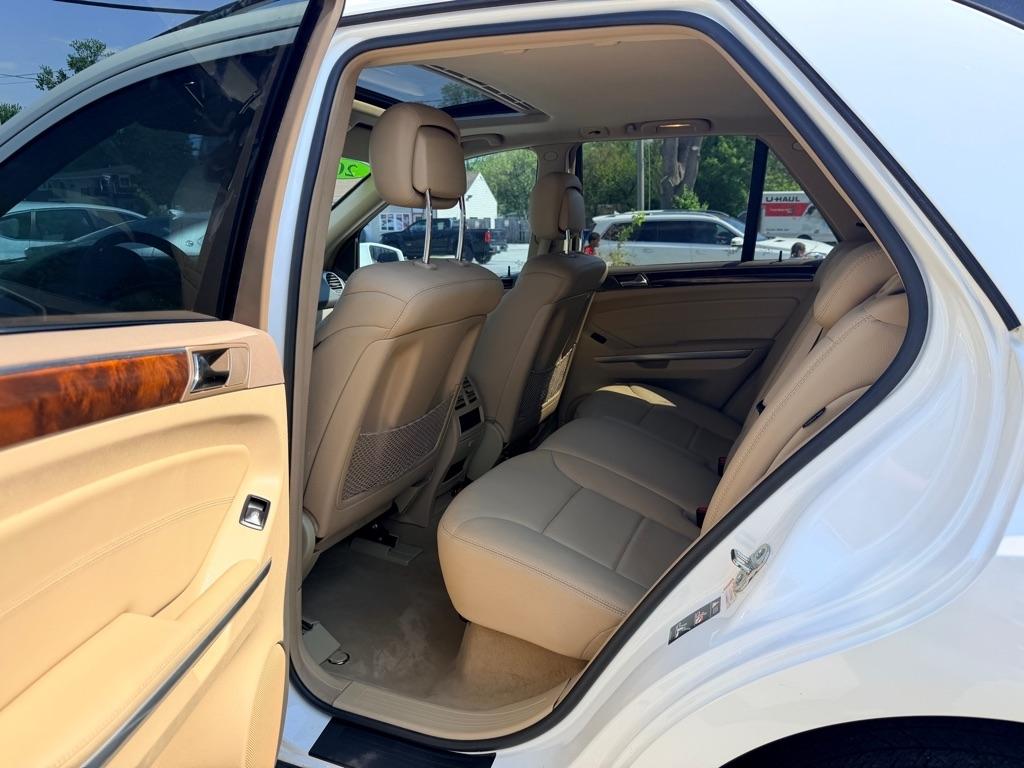 Mercedes-Benz M-Class ML350 4MATIC 2011