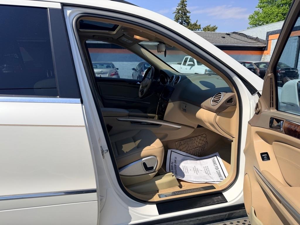 Mercedes-Benz M-Class ML350 4MATIC 2011