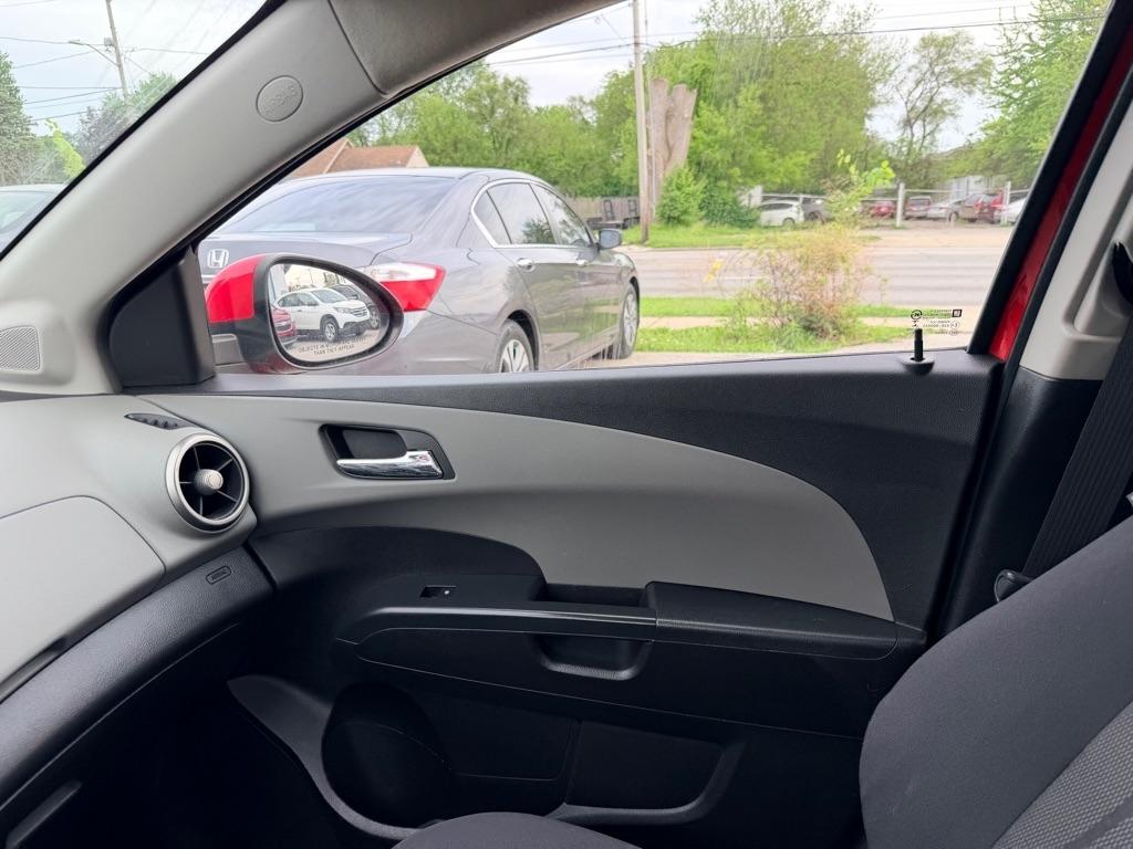 Chevrolet Sonic LT Auto Sedan 2015