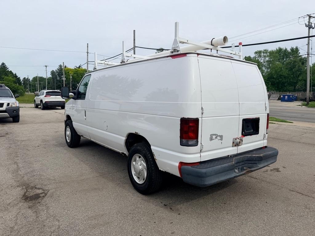 Ford Econoline E-250 2008