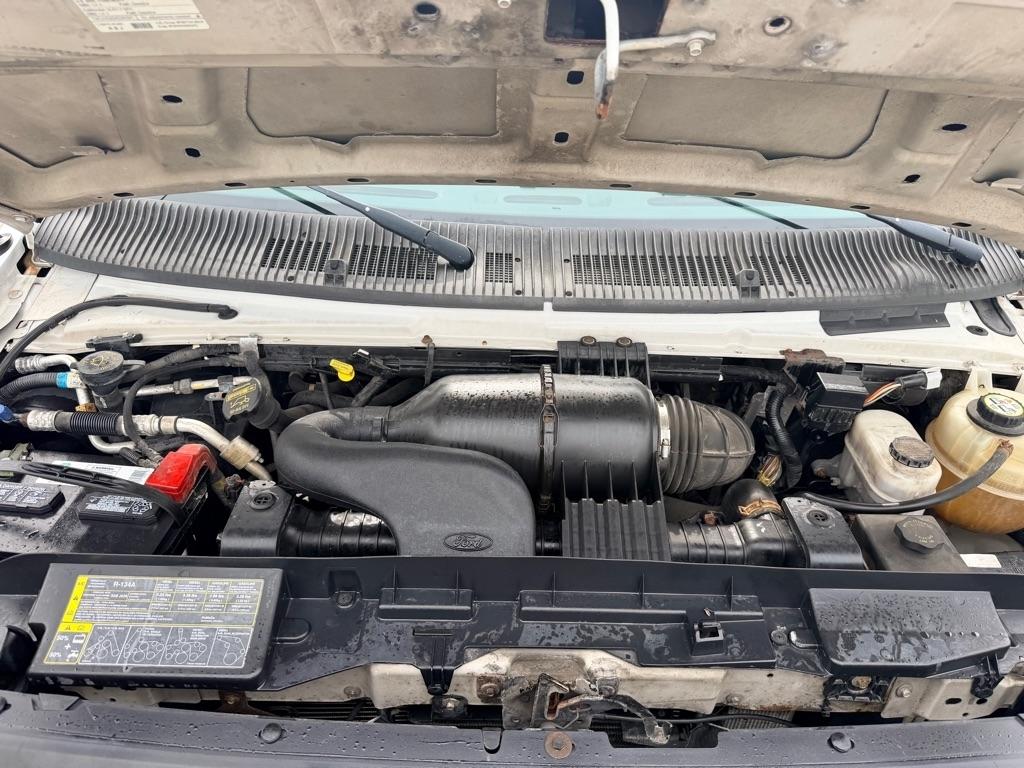Ford Econoline E-250 2008