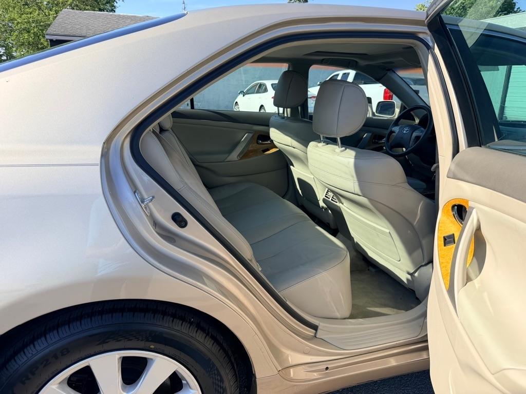 Toyota Camry LE V6 2007